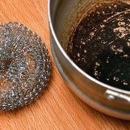 Comment nettoyer une casserole brûlée : Astuces et conseils pour récupérer votre ustensile de cuisine